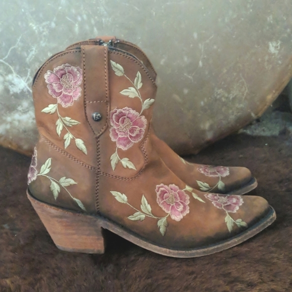 LIBERTY BLACK LB7129102 "Caborca Silver" embroidered floral booties sz 7 NEW - Picture 6 of 13